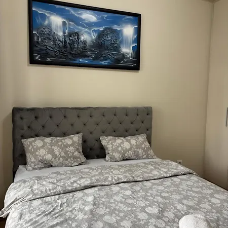 Bw Aurora Moon Apartment Belgrade